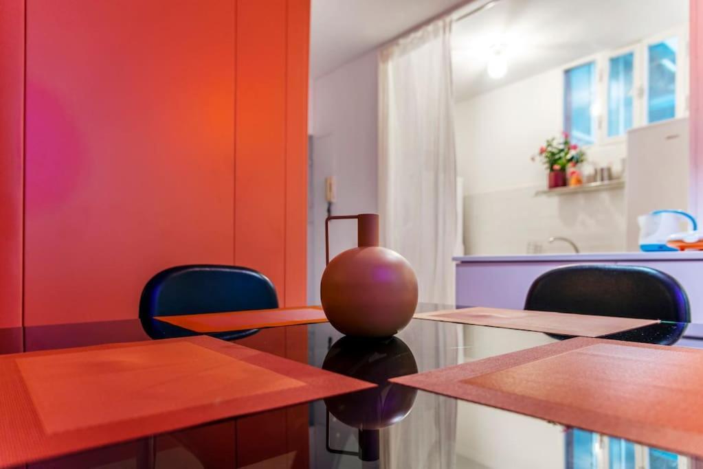 Charming Apartment With Balcony In The Historic Center نابولي المظهر الخارجي الصورة