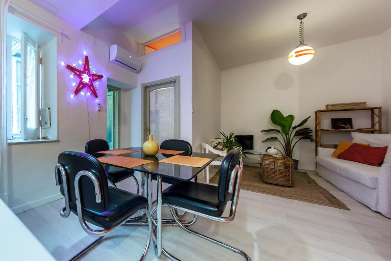 Charming Apartment With Balcony In The Historic Center نابولي المظهر الخارجي الصورة