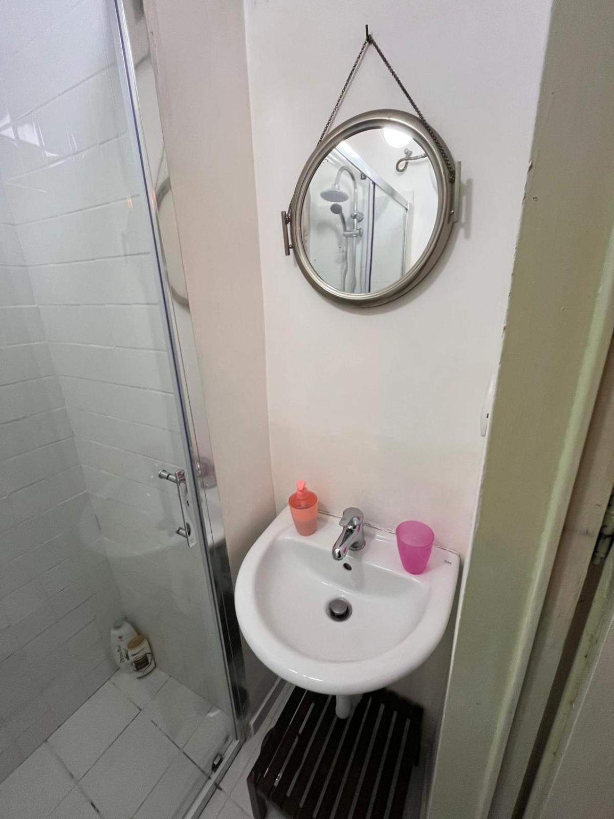 Charming Apartment With Balcony In The Historic Center نابولي المظهر الخارجي الصورة